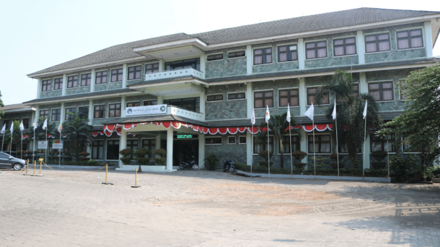 SMP Islam Al Azhar 8