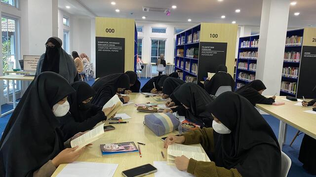 SMP Islam Unggulan di Cibinong dengan Lingkungan Belajar Islami